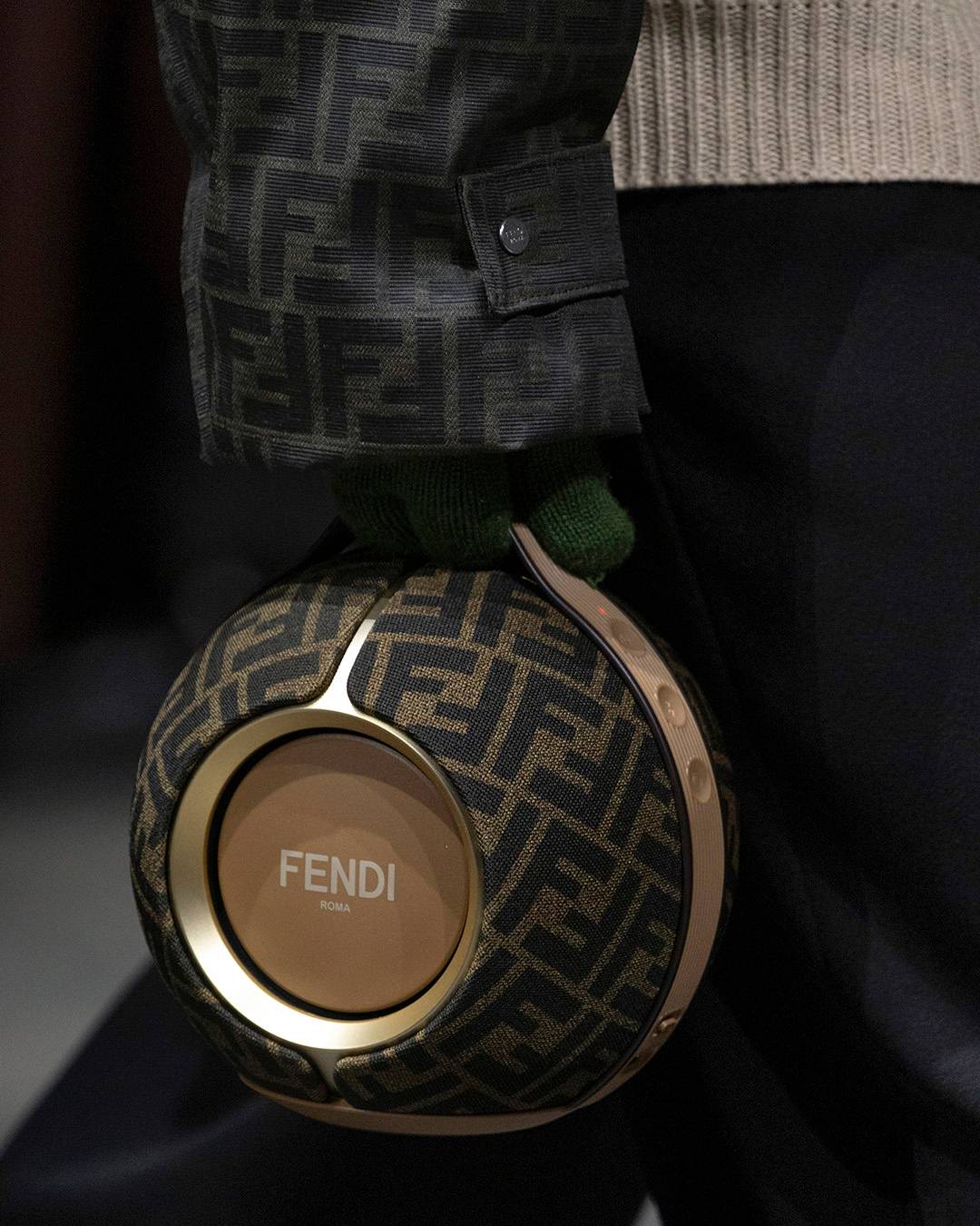 Contact fendi discount customer service