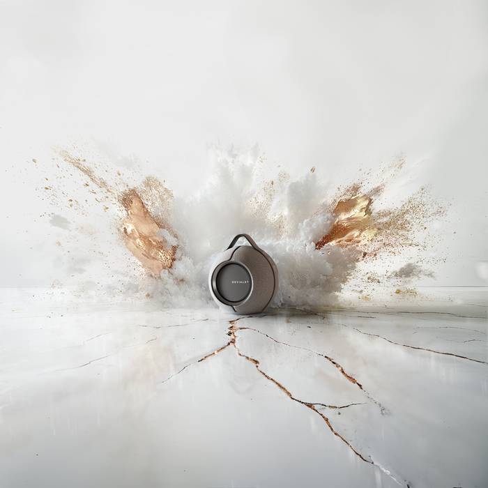 Devialet Mania - High-End Stereo Portable Speaker Devialet Mania - High-End Stereo Portable Speaker